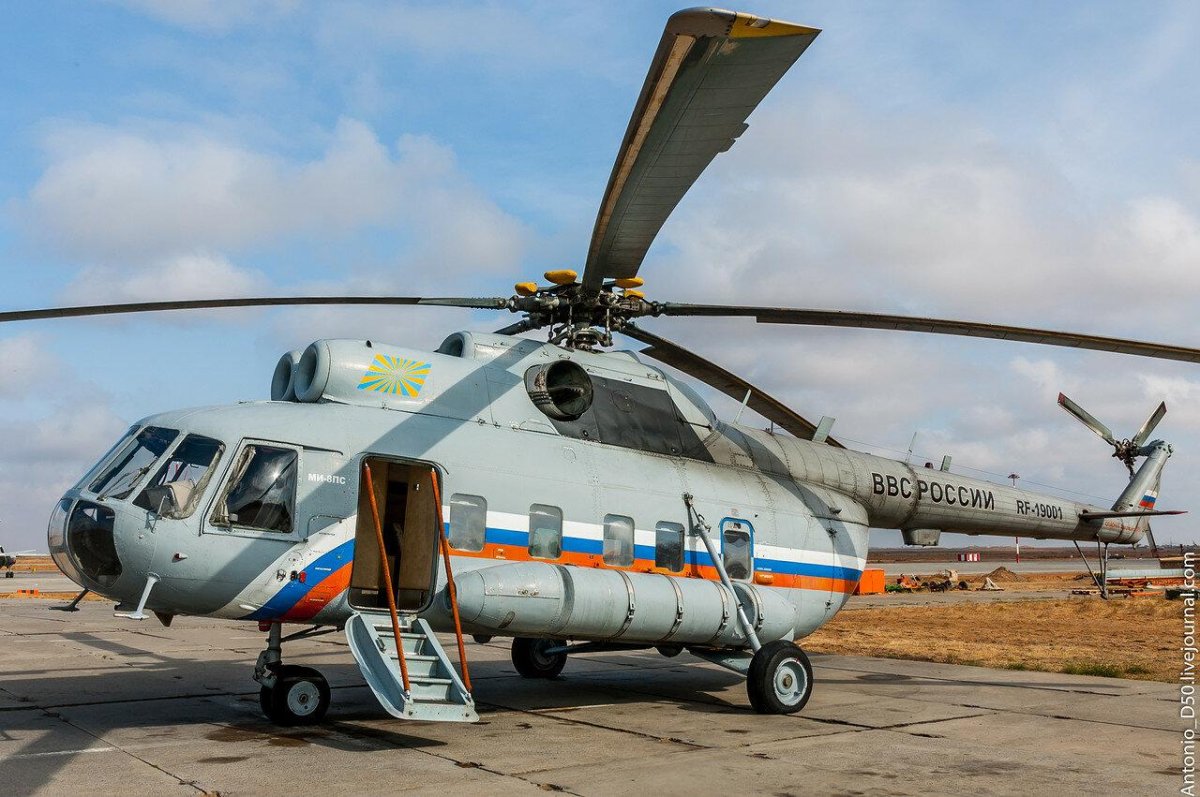 Ми-8 вертолёт