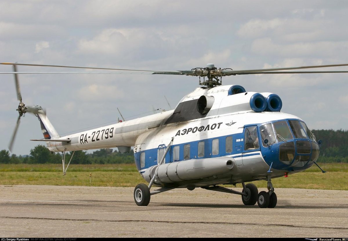 Ми-8 вертолёт