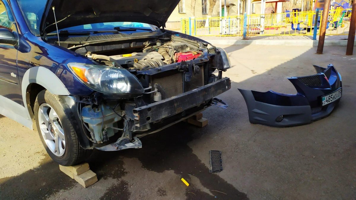 Понтиак Вайб 2009 фары