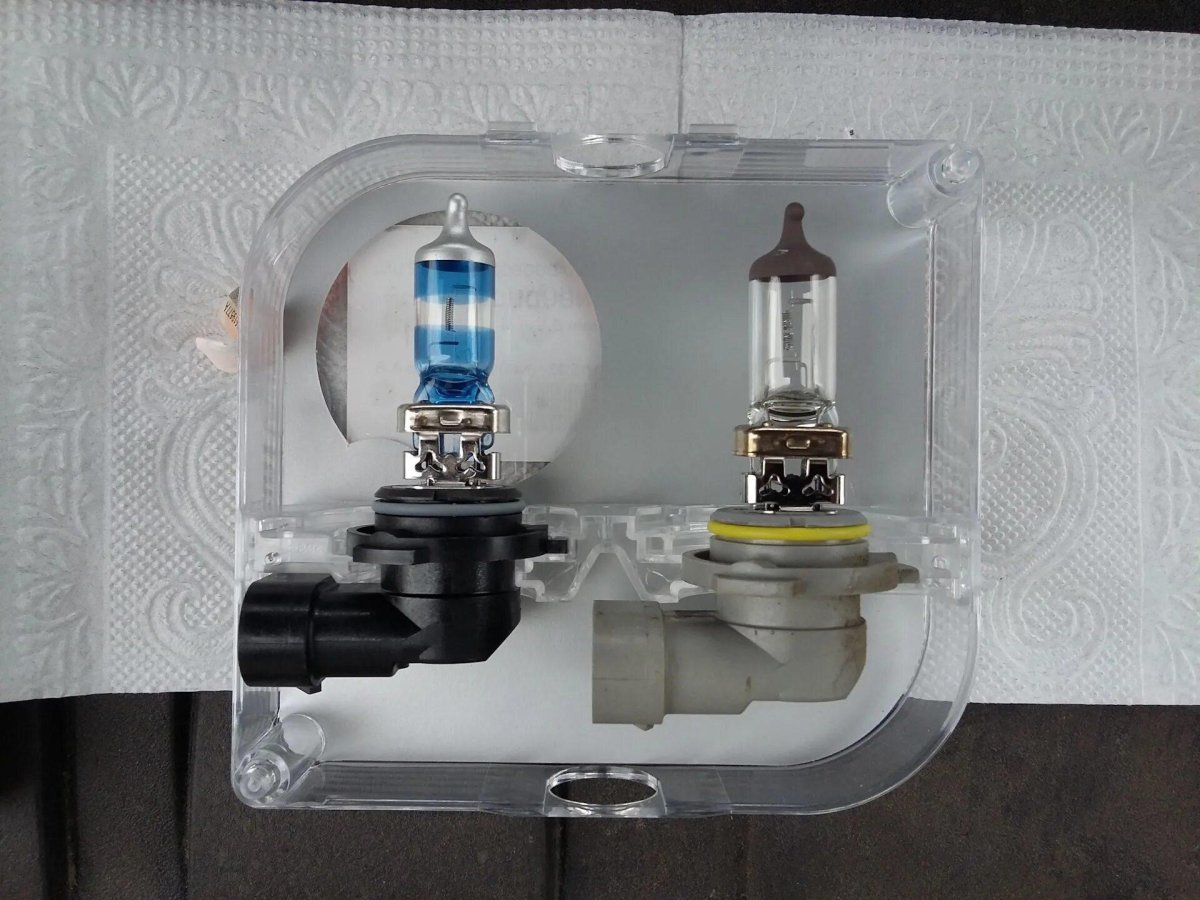 Pontiac Vibe 2003 лампочки т3