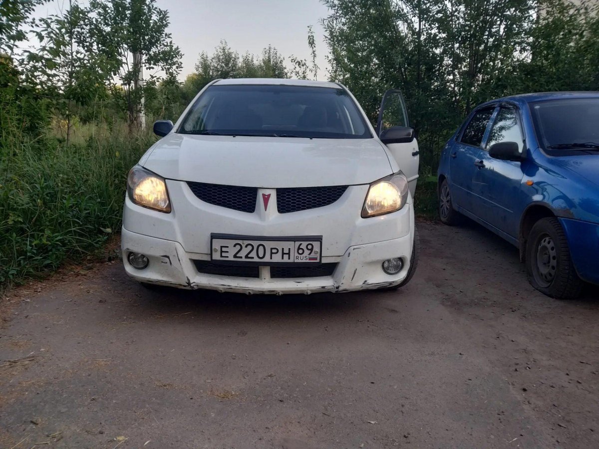 Фара Понтиак Вайб