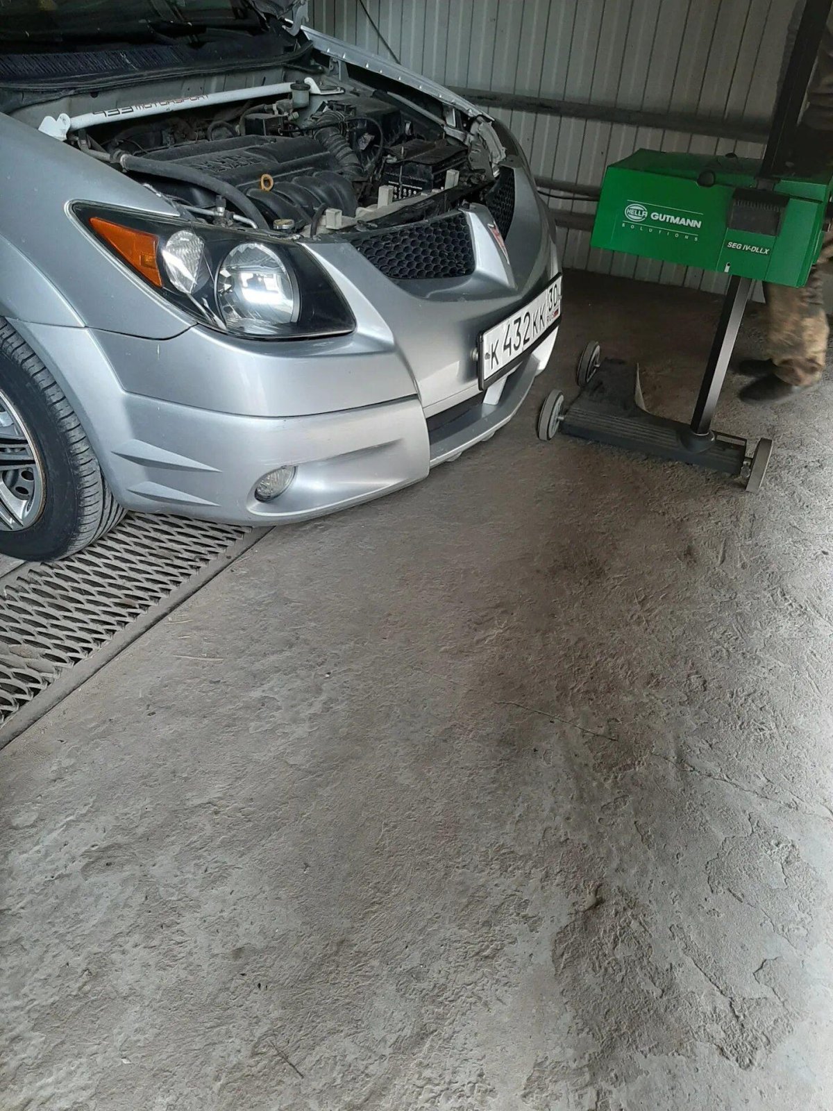 Понтиак Вайб регулировка фар