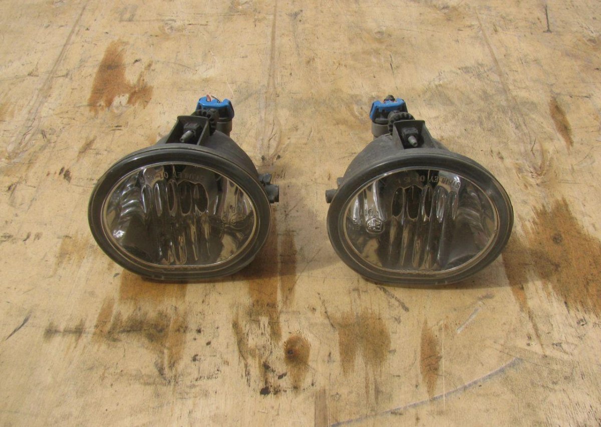 Противотуманные Понтиак Вайб