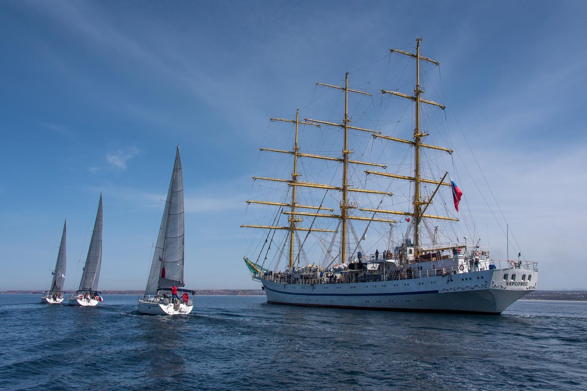 Яхта Херсонес