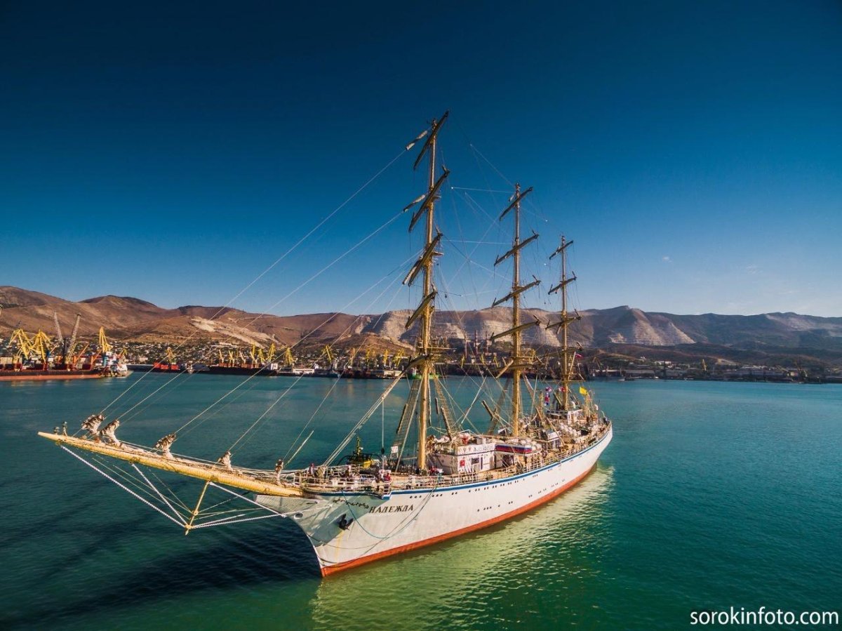 Херсонес парусник в Новороссийске