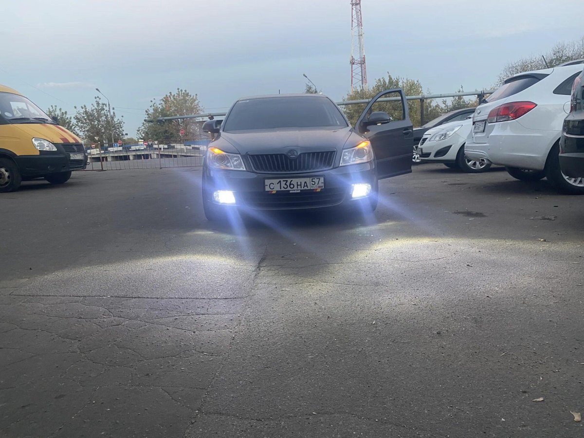 Лед туманки Шкода Фелиция