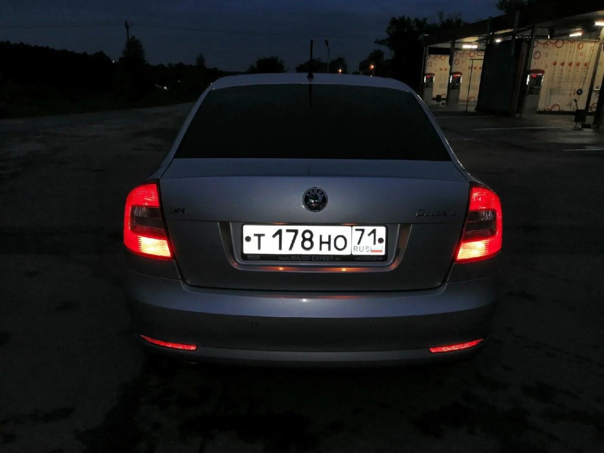 Октавия а5 задние противотуманки