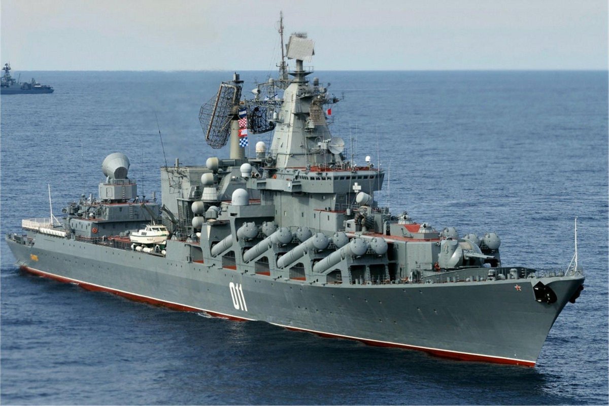 Флагман ТОФ ракетный крейсер Варяг