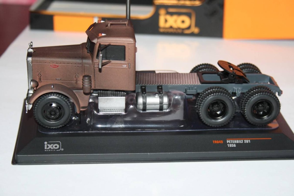 Peterbilt 281 IXO