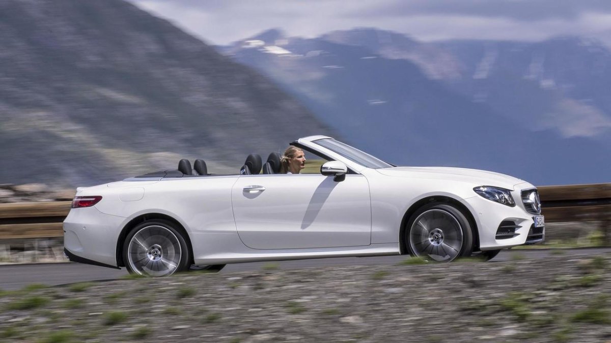 Мерседес е класс кабриолет 2022