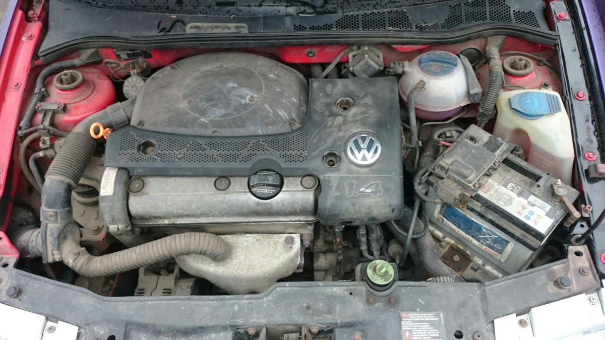 VW Polo 6n2 аккумулятор