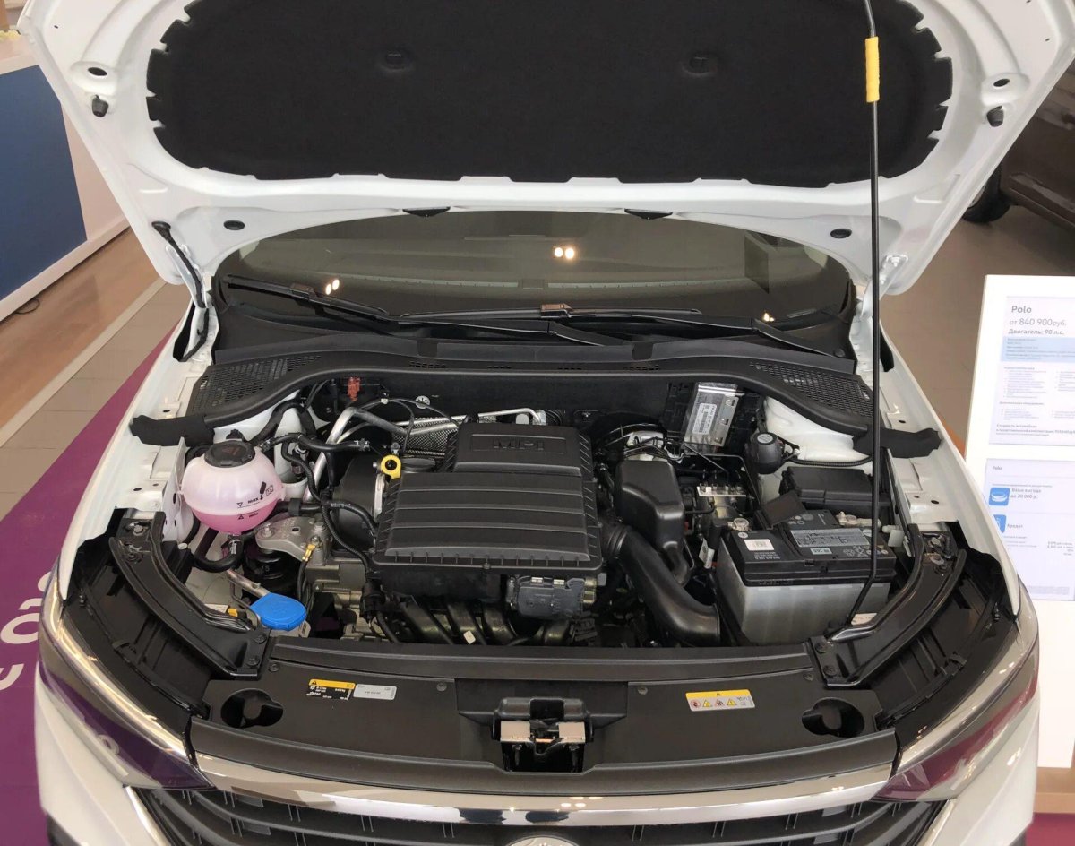 Уплотнитель капота Фольксваген поло лифтбек 2021