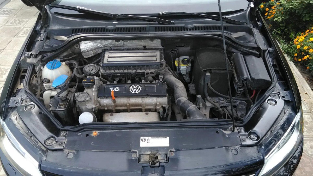Jetta 6 1.6 под капотом