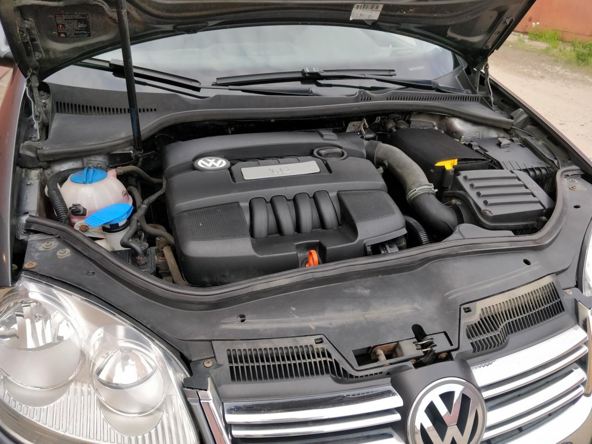 Фольксваген Джетта 5 под капотом