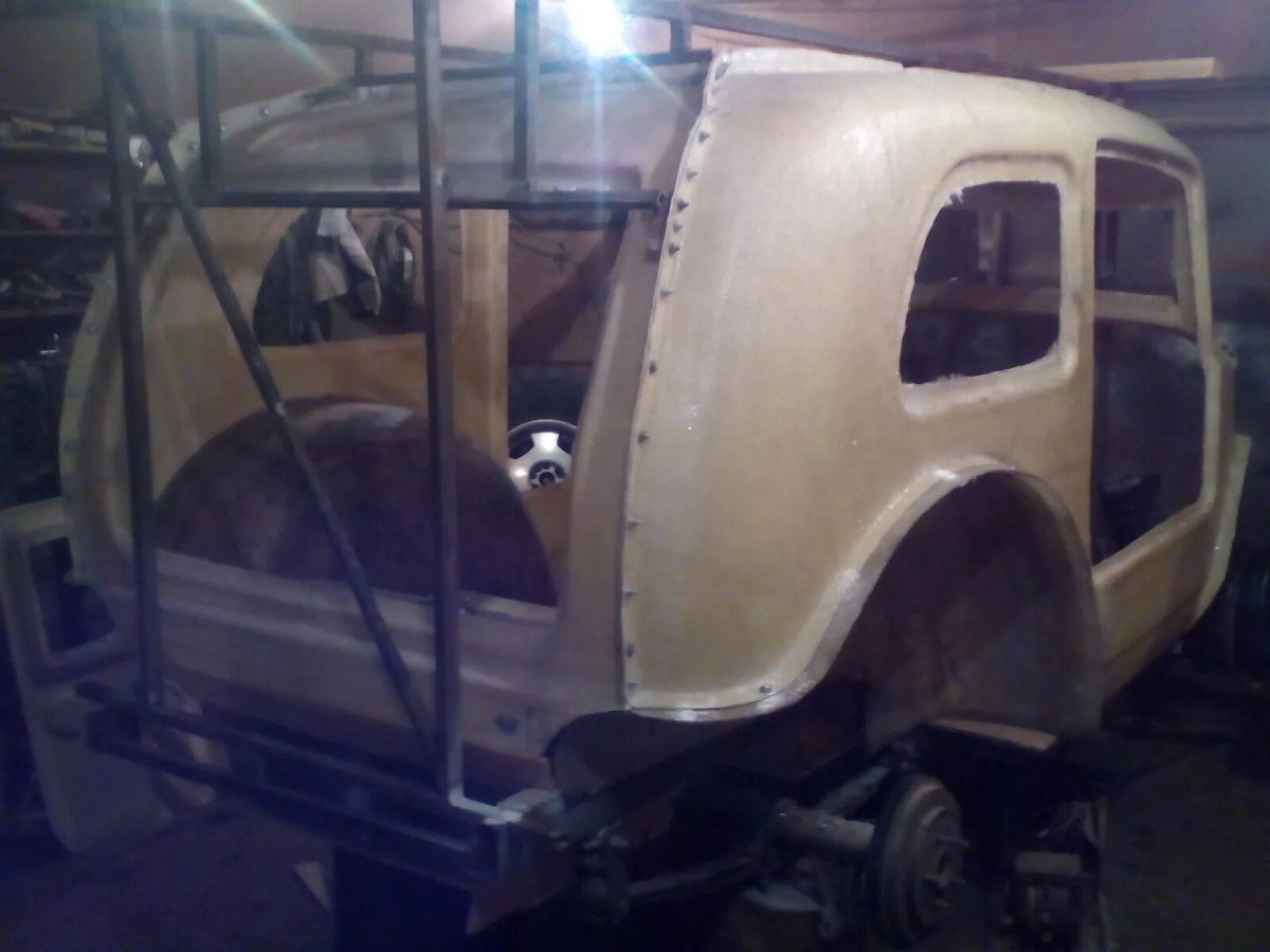 Стеклопластиковый кузов для УАЗ 469