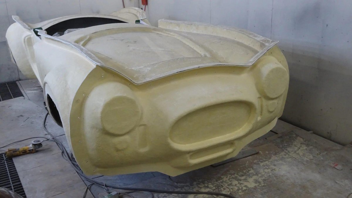 Кузов из стеклопластика