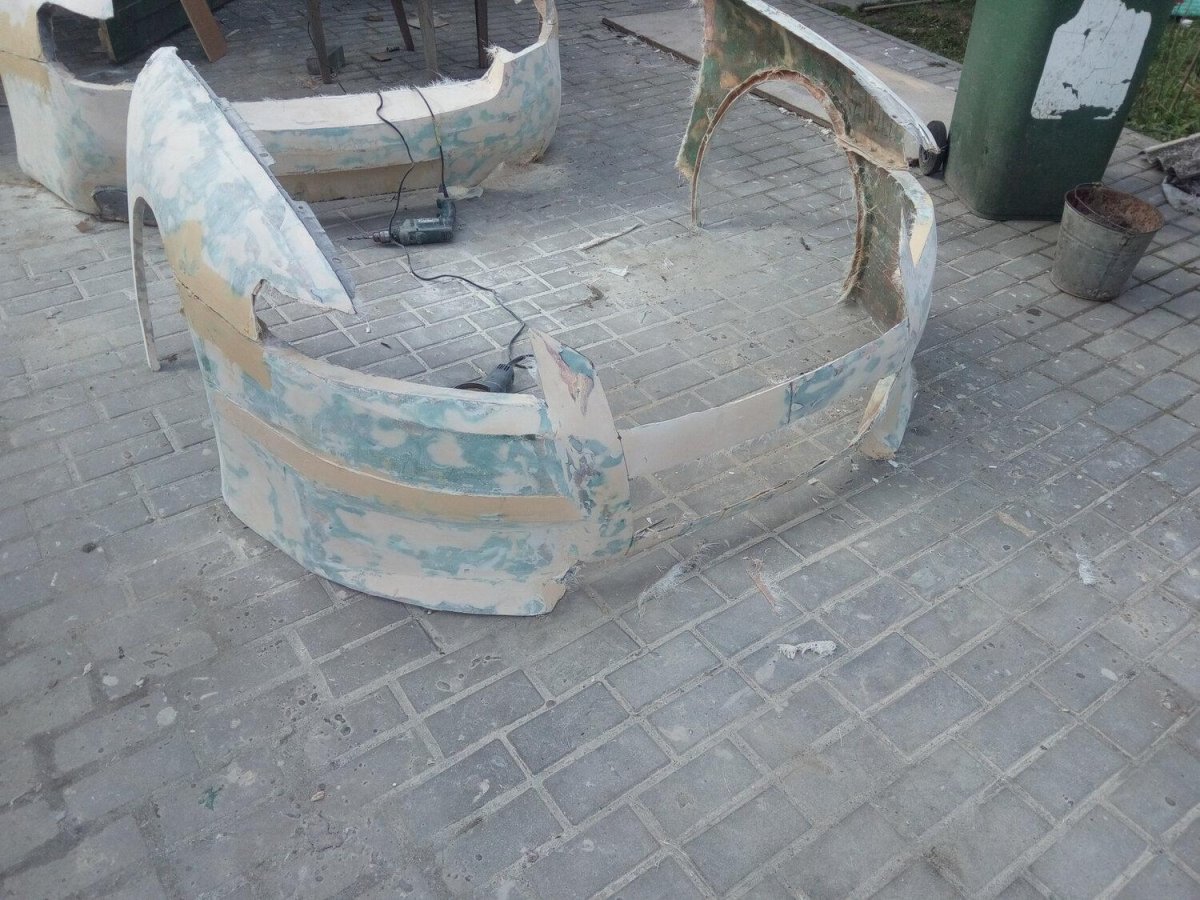 Губа Toyota Gaia стеклопластик