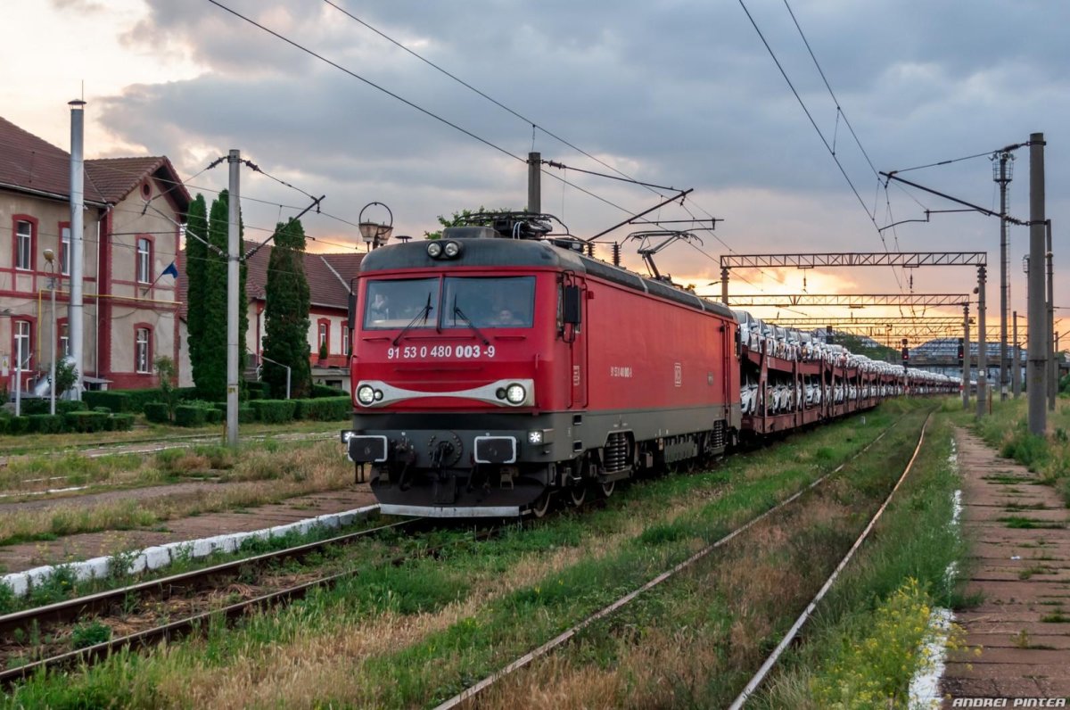 Поезд 480с фото