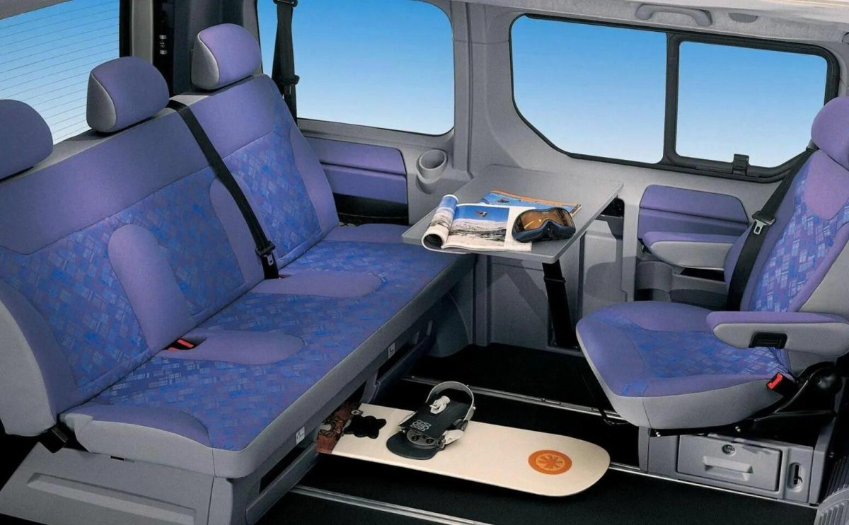 Микроавтобус Opel Vivaro