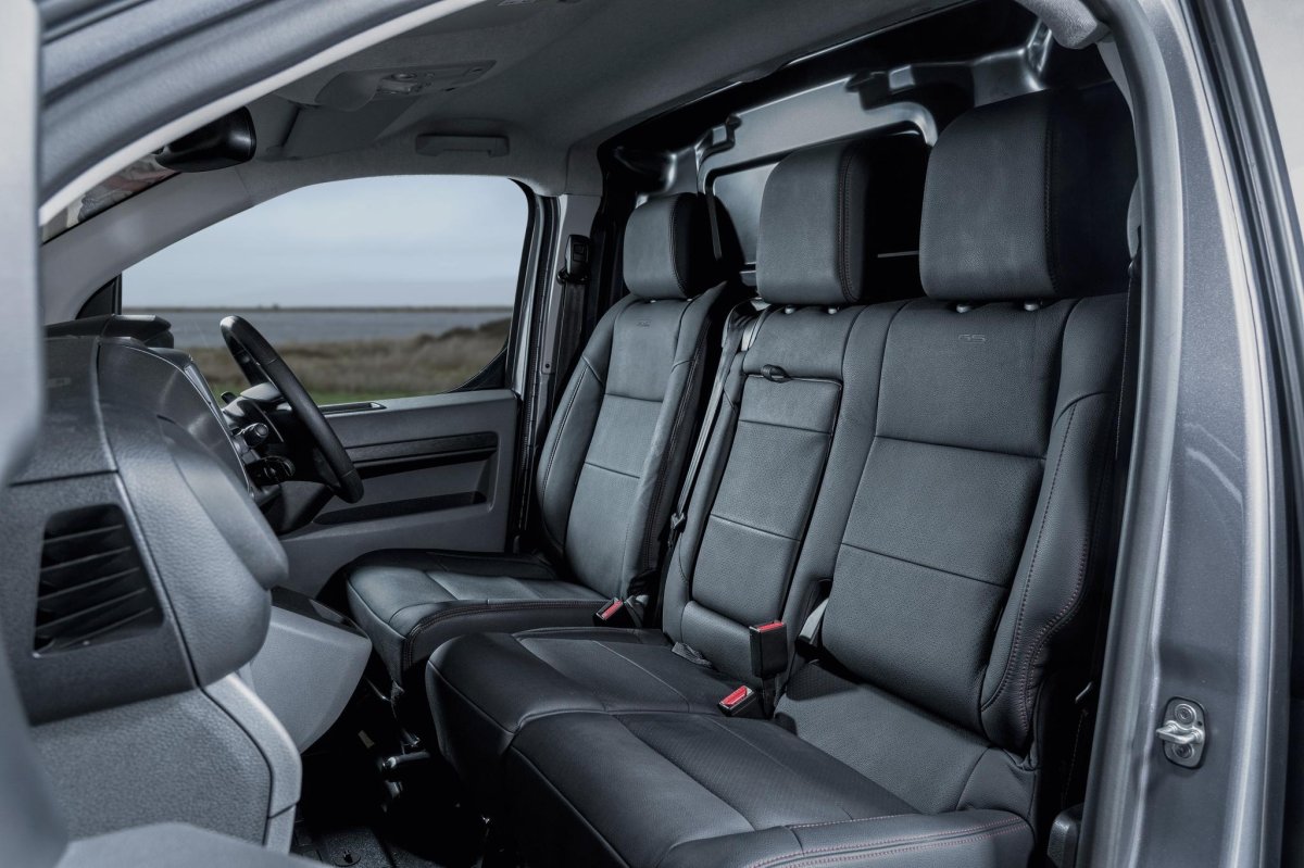 Vivaro Electric новое исполнение GS