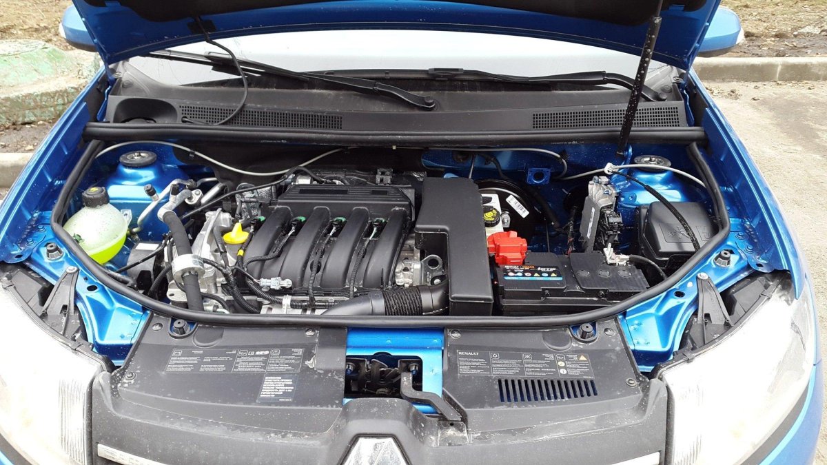 Renault Logan 2 под капотом