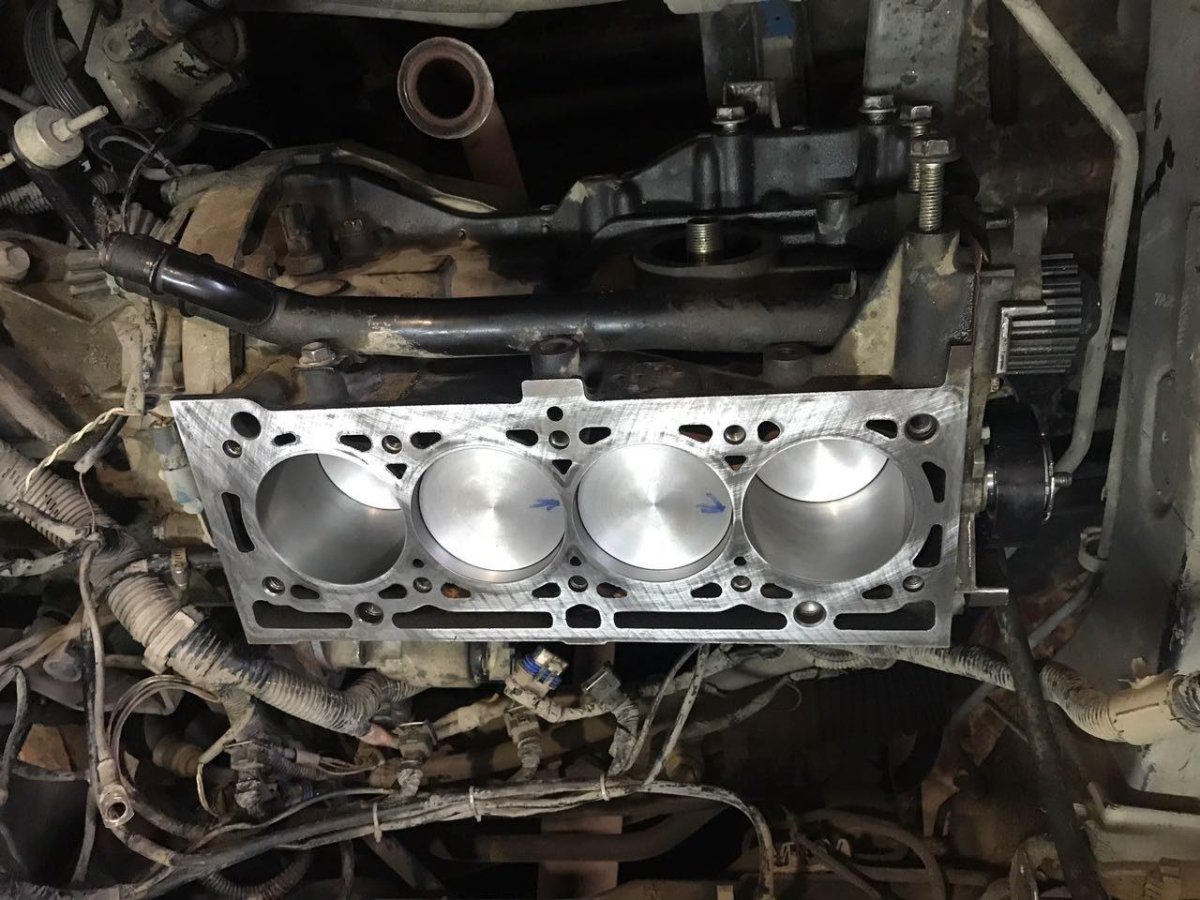 Поршень Рено Логан 1.4 8 клапанов