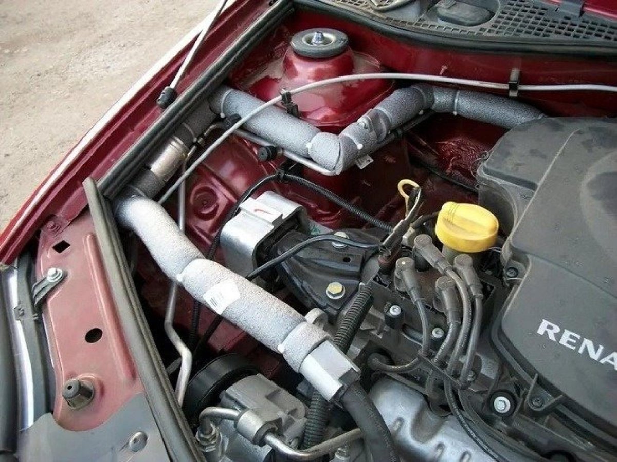 Кондиционер Рено Логан 1.4