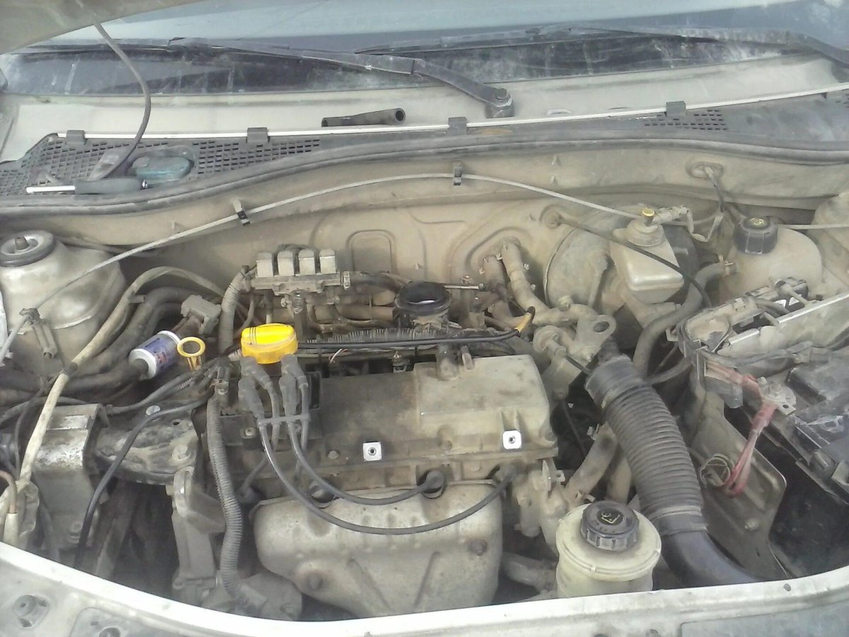 Впускной коллектор Рено Логан 1.4 8 клапанов