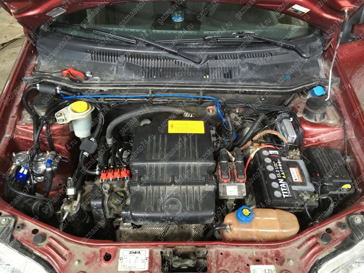 Fiat Albea подкапотное пространство