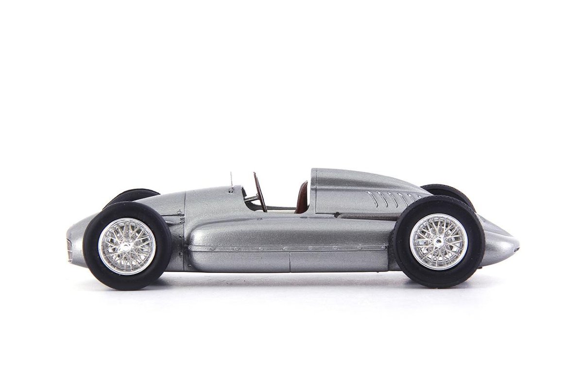 Сокол 650 автомобиль