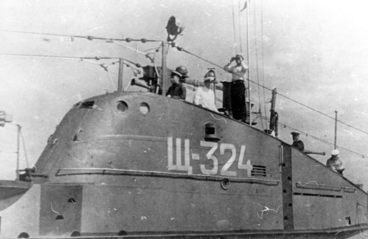 Советская подводная лодка щ-324