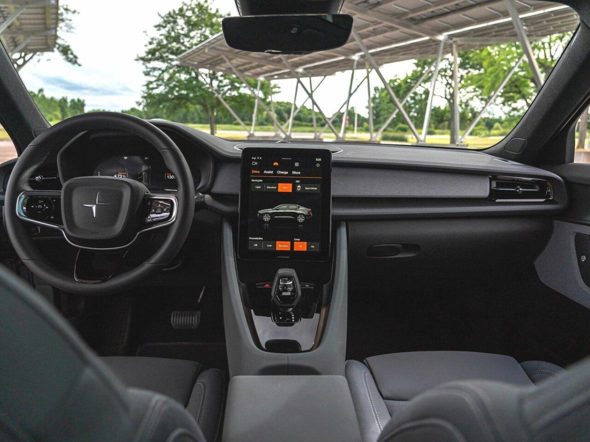 Volvo Polestar 2 салон