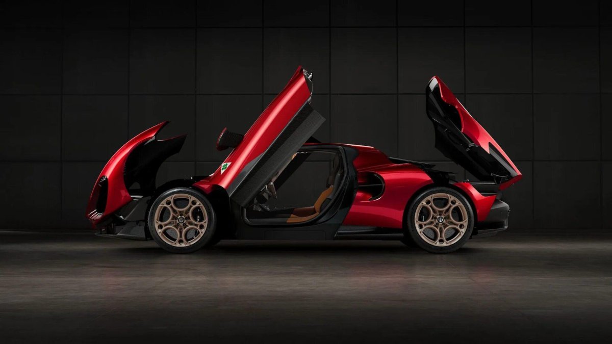 Альфа Ромео 33 Stradale