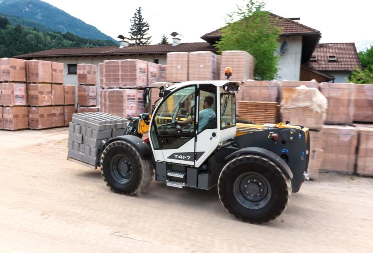 Телескопический погрузчик Liebherr
