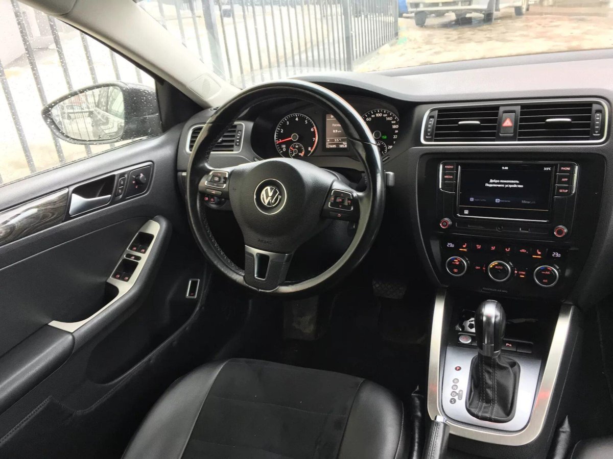 Фольксваген Джетта 6 салон