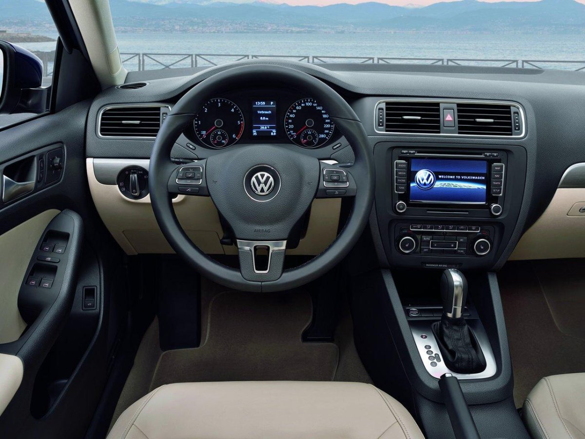 Фольксваген Джетта 2011