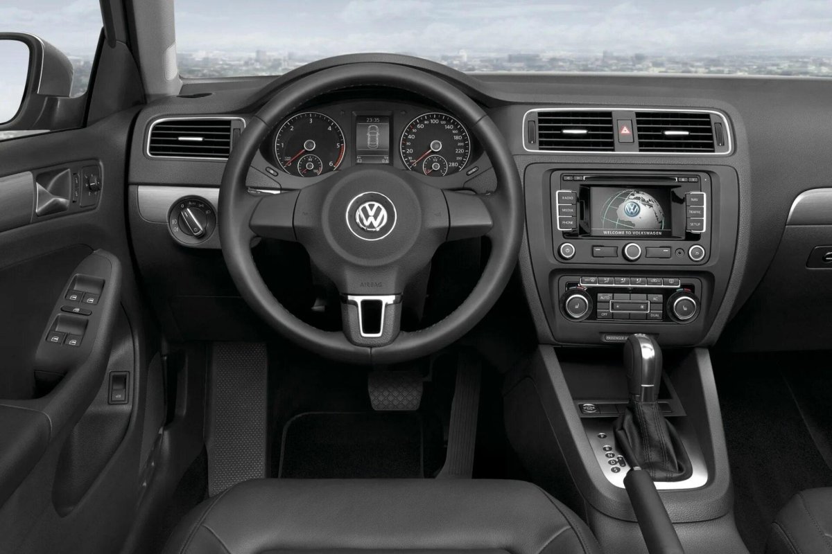 Фольксваген Джетта 5 салон