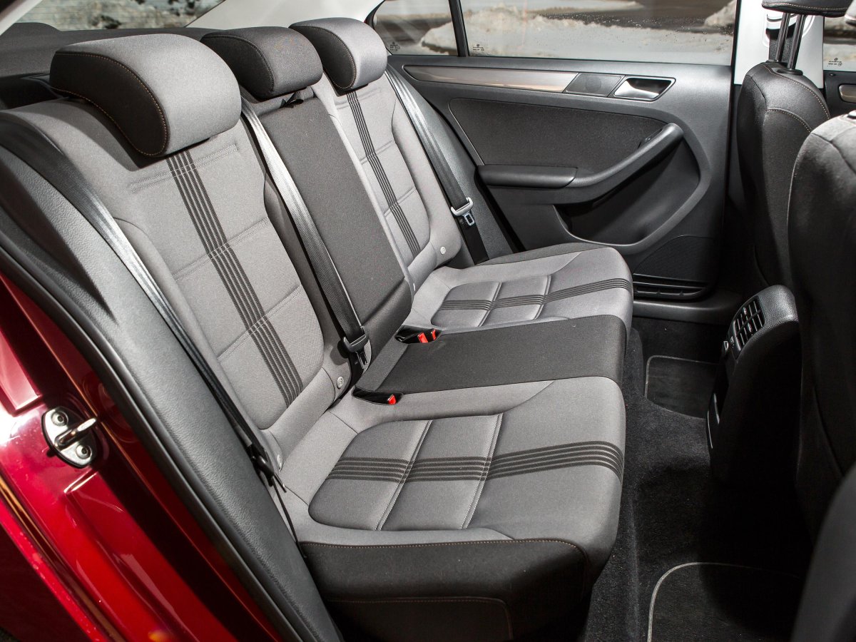 Джетта 6 салон сзади