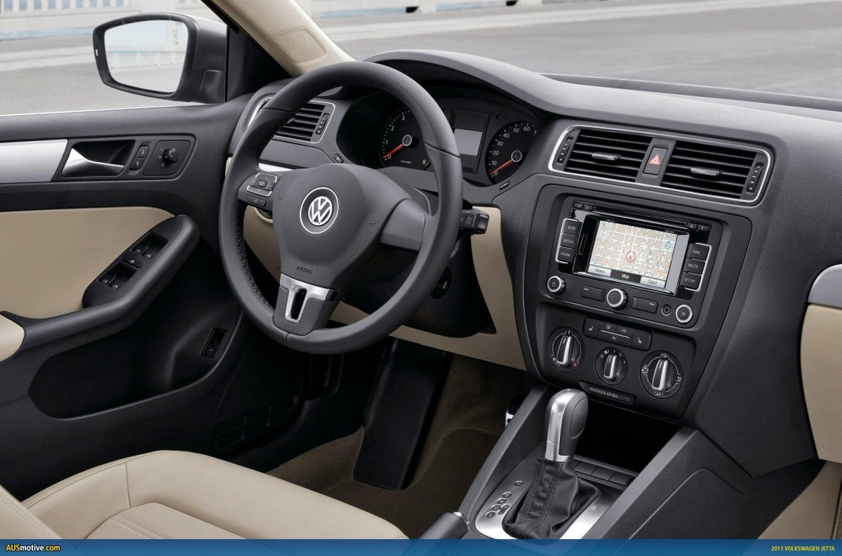 Фольксваген Джетта 2011 салон