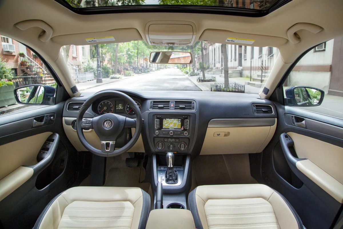 VW Jetta 6 салон