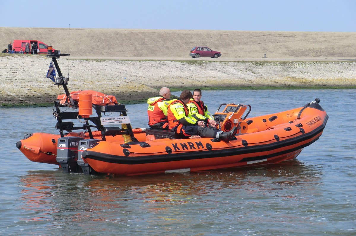 Спасательная лодка