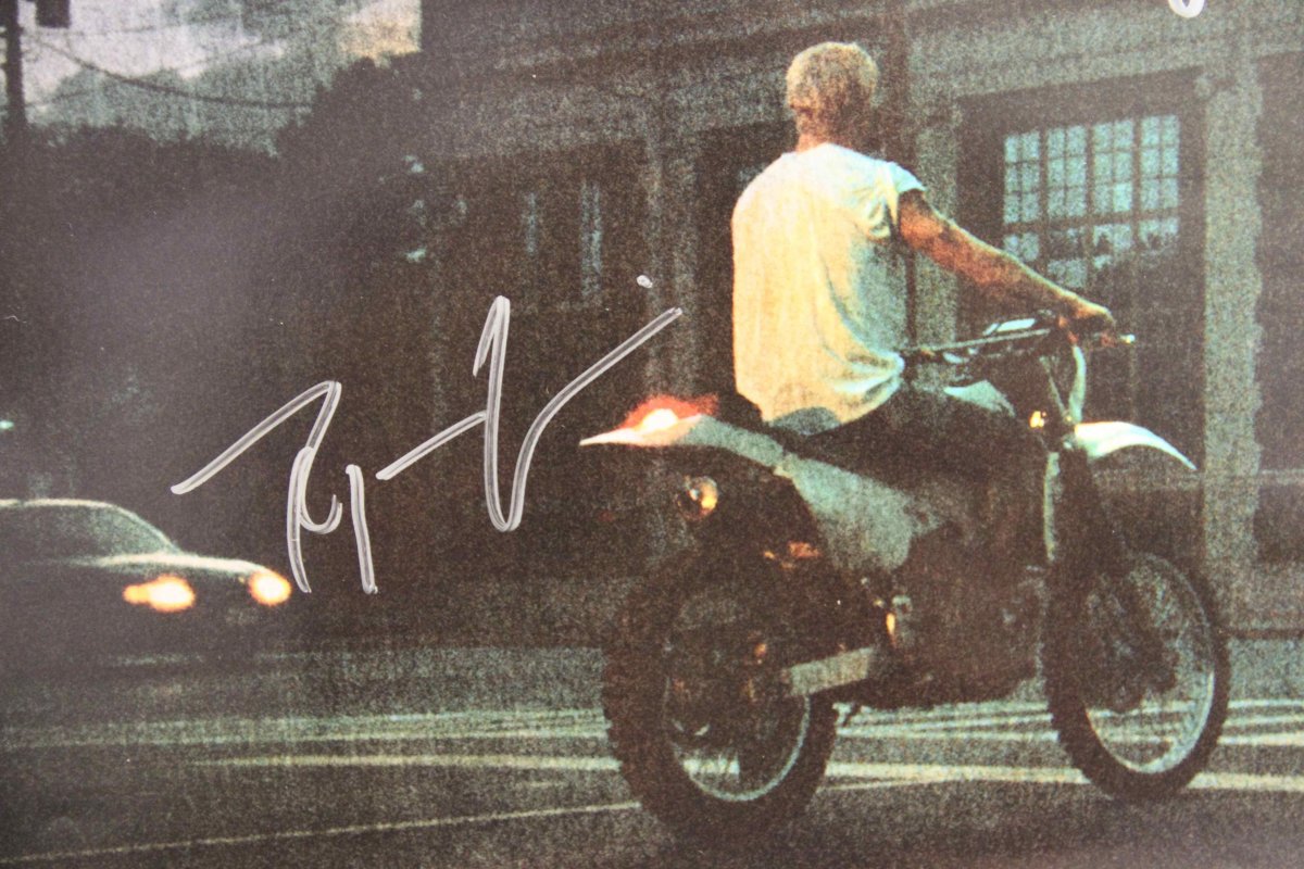 Райан Гослинг место под соснами мотоцикл