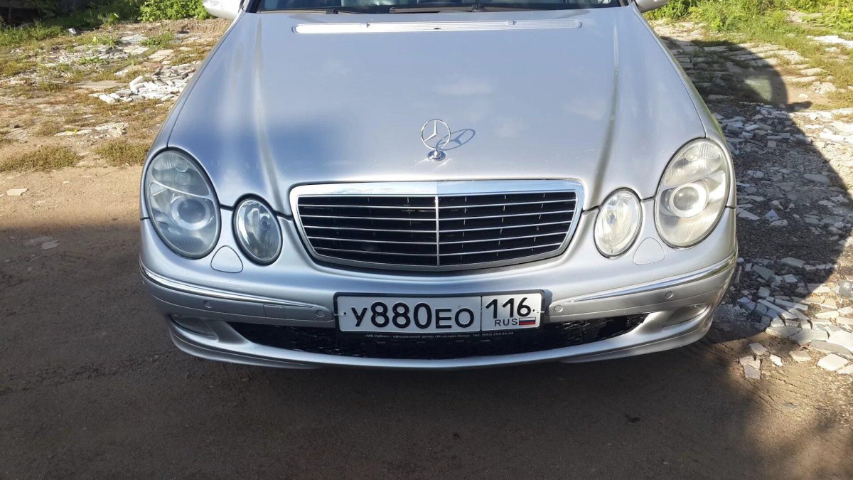 Мерседес с глазами