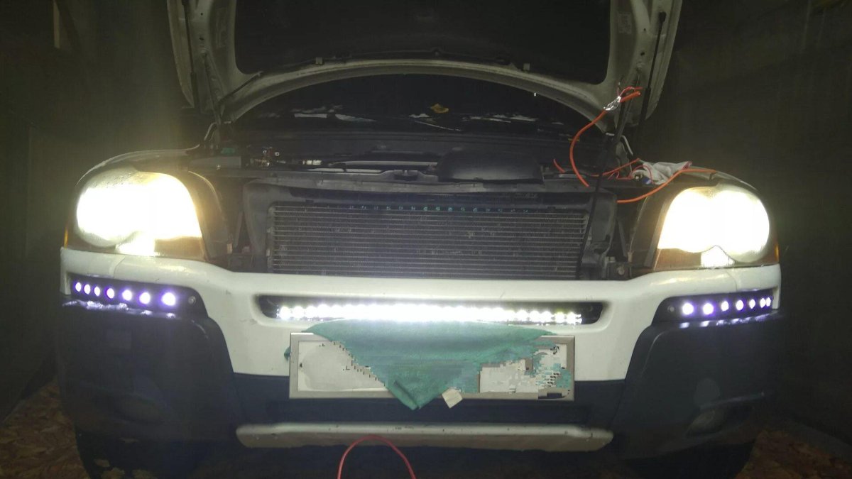 Светодиодная балка на Вольво хс90