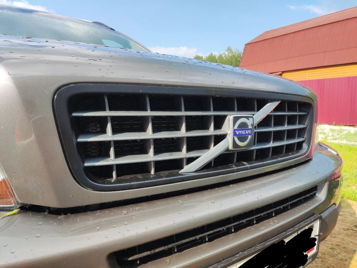 Надпись Volvo на багажник xc70