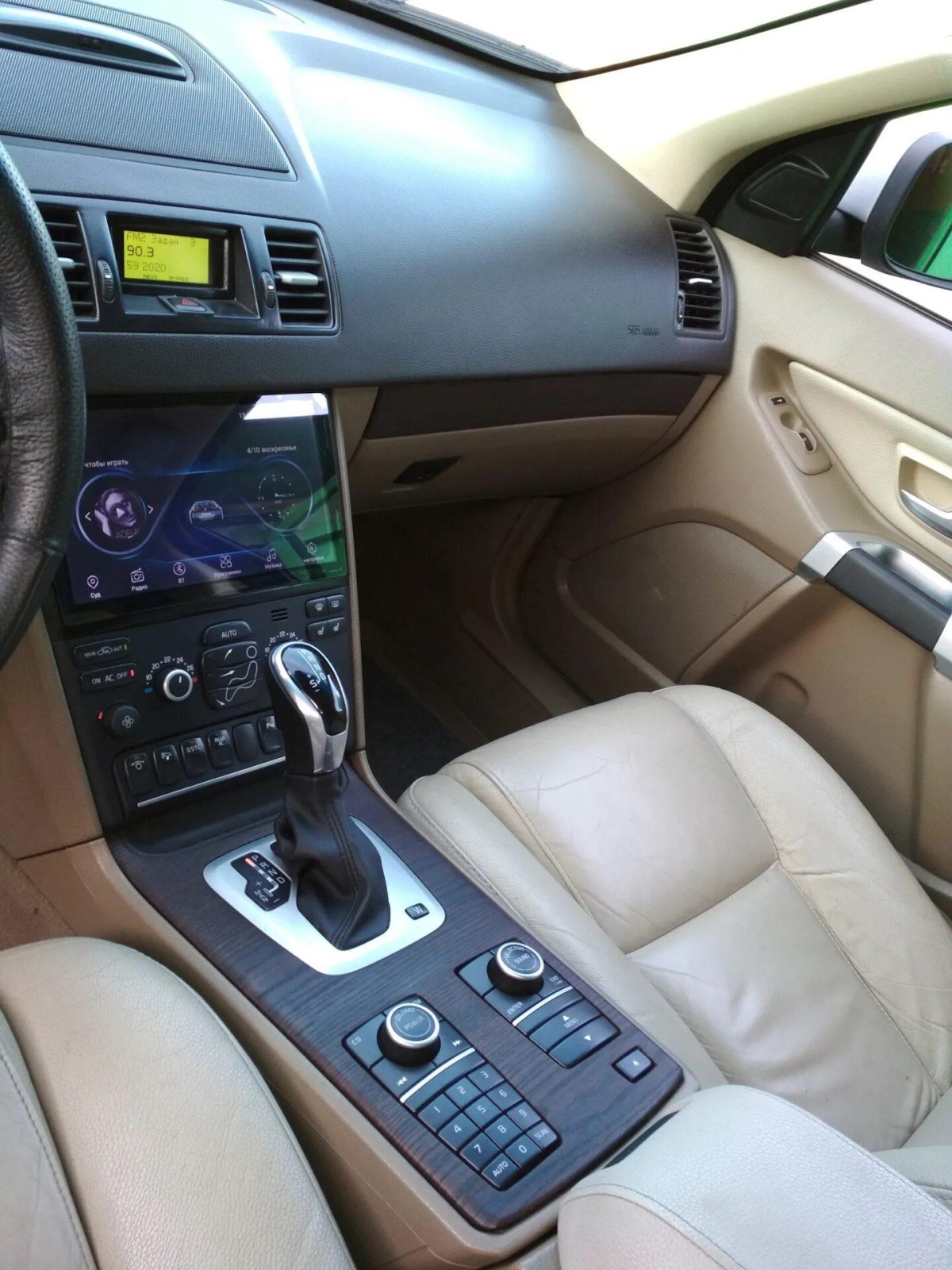 Накладки в салон для Вольво хс90