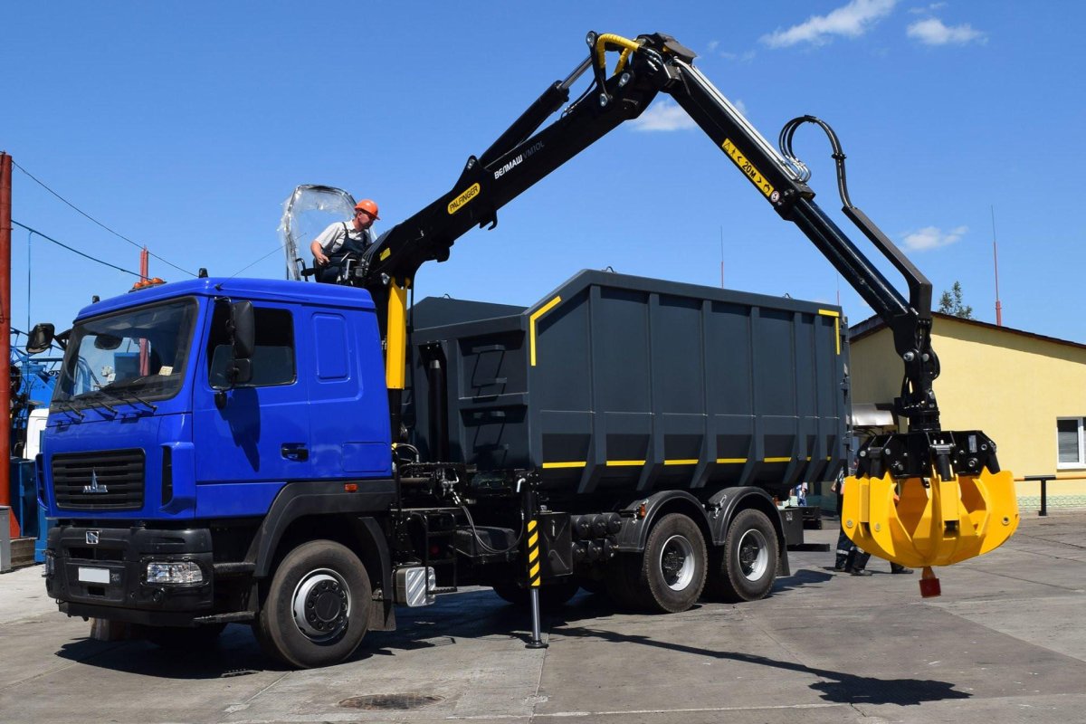 Ломовоз КАМАЗ-65115 С гидроманипулятором vm10l74m