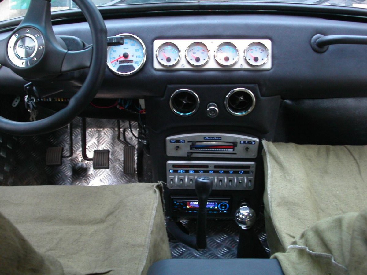 УАЗ 469 Хантер салон