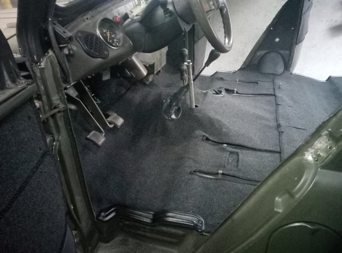 Держатель обшивки пола УАЗ 469