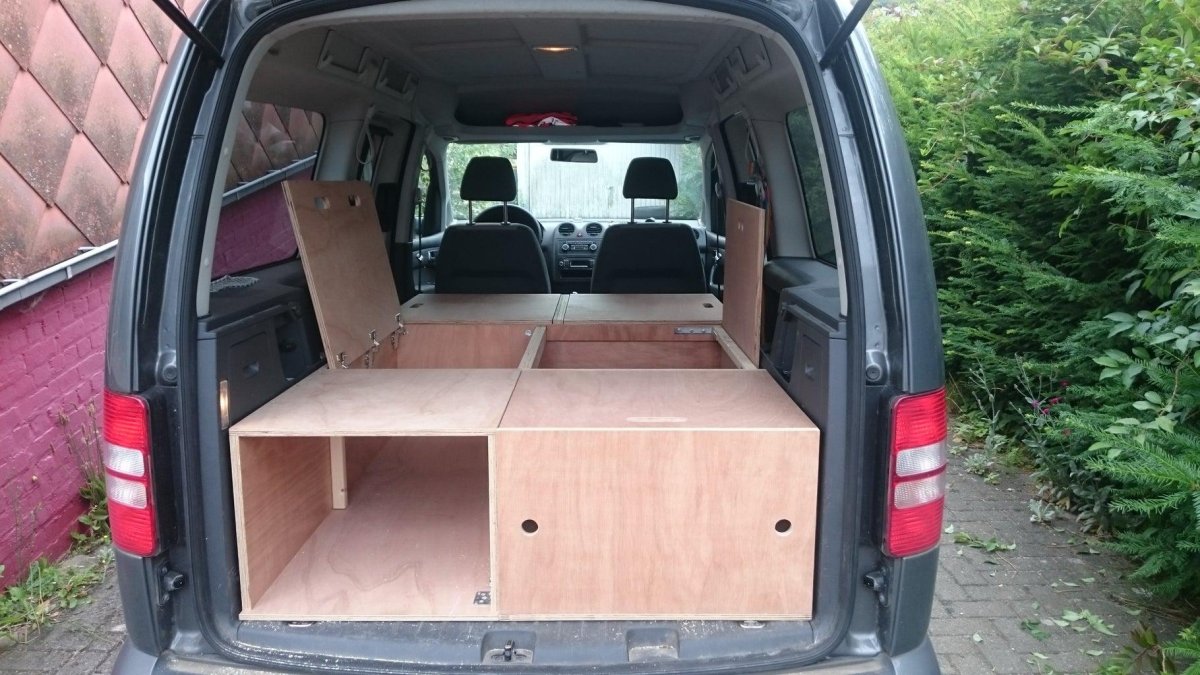 Полка багажника Фольксваген Кадди макси